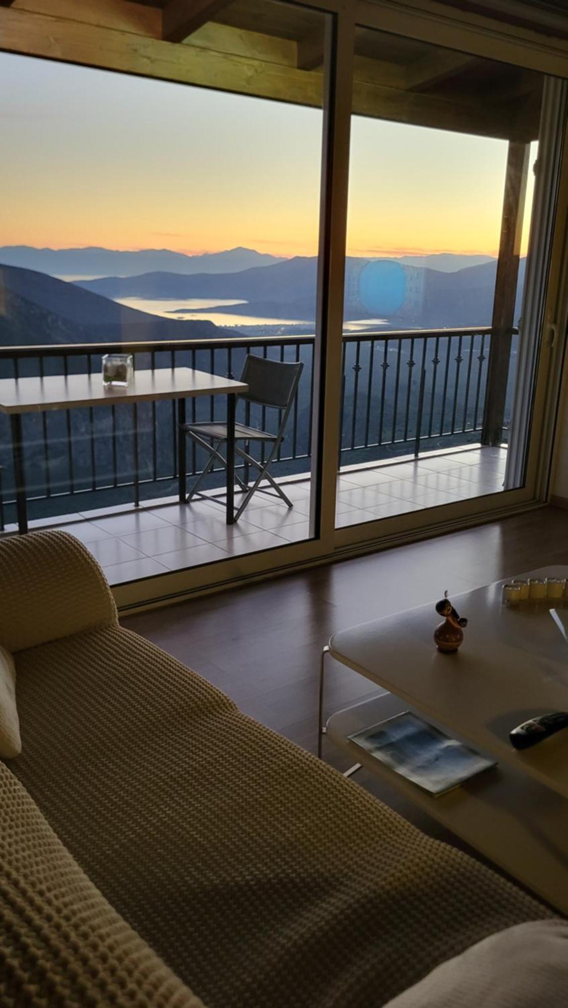 Apartamento Delphi Skyview Exterior foto